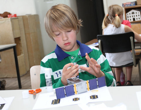 Kinderuniversiteit Gent over sterren en planeten, organisatie UGent en Volkssterrenwacht Armand Pien-6110