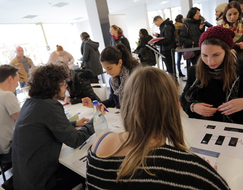 Check-in van buitenlandse studenten, georganiseerd door afdeling Huisvesting-61108