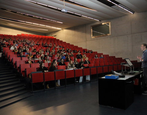 Infosessie door afdeling Huisvesting voor nieuwe buitenlandse studenten-61128