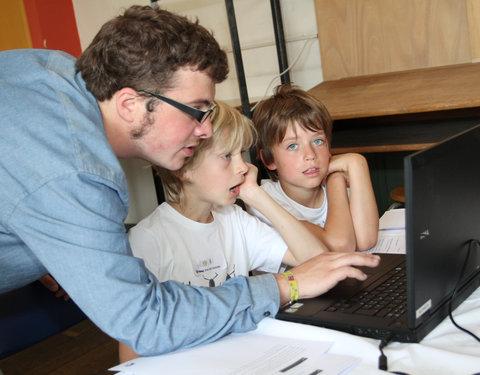 Kinderuniversiteit Gent over sterren en planeten, organisatie UGent en Volkssterrenwacht Armand Pien-6120