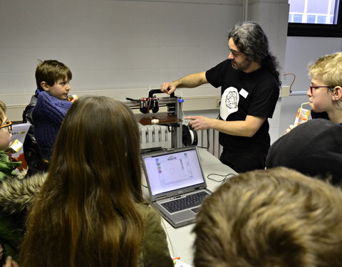 Kinderuniversiteit in Campus Schoonmeersen: 'Hoe maak je het? Met een ingenieur!'-61217