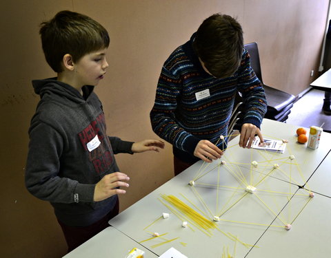 Kinderuniversiteit in Campus Schoonmeersen: 'Hoe maak je het? Met een ingenieur!'-61236