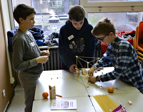 Kinderuniversiteit in Campus Schoonmeersen: 'Hoe maak je het? Met een ingenieur!'-61237