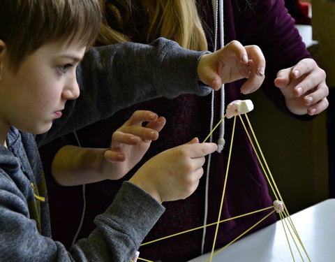 Kinderuniversiteit in Campus Schoonmeersen: 'Hoe maak je het? Met een ingenieur!'-61239