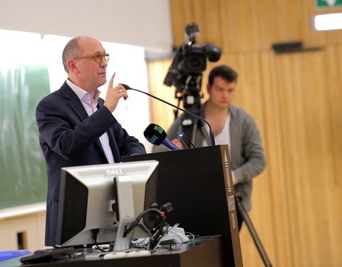 Gastcollege door minister van Justitie Koen Geens voor studenten 2de bachelor Rechten-61322