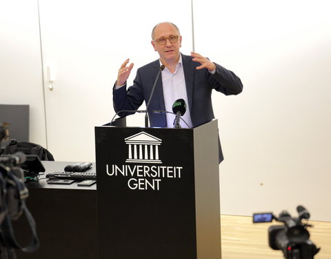 Gastcollege door minister van Justitie Koen Geens voor studenten 2de bachelor Rechten-61326