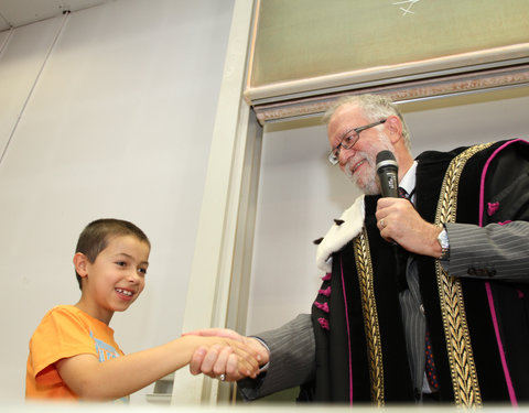 Kinderuniversiteit Gent over sterren en planeten, organisatie UGent en Volkssterrenwacht Armand Pien-6154