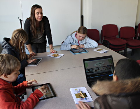 Kinderuniversiteit 'De media inspecteurs, een kritische blik op media en communicatie'-62229