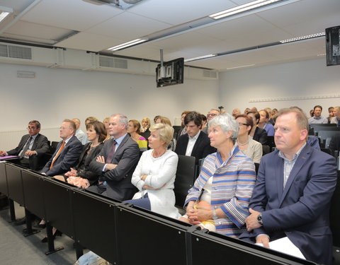 Opening nieuwe vleugel voor vakgroep Kleine Huisdieren in Merelbeke-64781