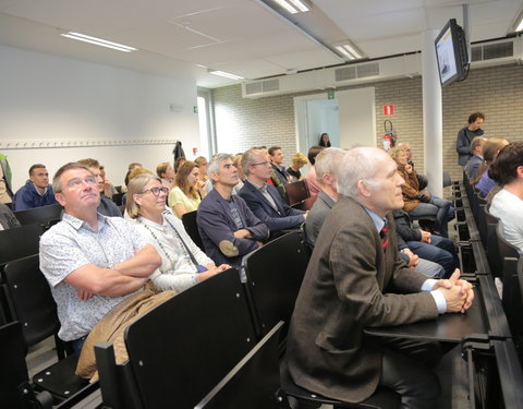 Opening nieuwe vleugel voor vakgroep Kleine Huisdieren in Merelbeke-64788