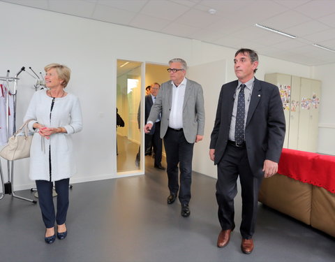 Opening nieuwe vleugel voor vakgroep Kleine Huisdieren in Merelbeke-64837