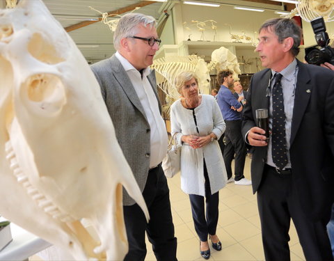 Opening nieuwe vleugel voor vakgroep Kleine Huisdieren in Merelbeke-64848