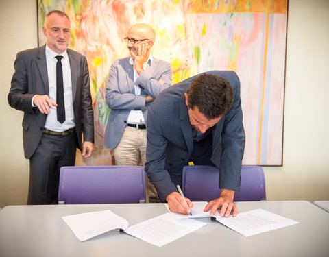 Formele ondertekening overeenkomst UGent/Lab Photonics en IMEC -67464