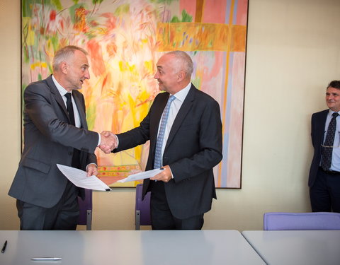 Formele ondertekening overeenkomst UGent/Lab Photonics en IMEC -67471