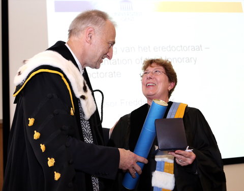 Uitreiking eredoctoraat-67746