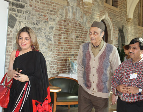 Dr. Karan Singh geeft gastlezing aan UGent en huldigt de Gentse leerstoel voor Hindi in als 'Kamiel Bulcke Chair of Hindi'-7106