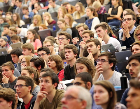 Gastcollege aan studenten Geneeskunde en Gezondheidswetenschappen door prof. Peter Piot