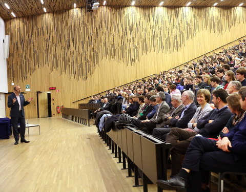 Gastcollege aan studenten Geneeskunde en Gezondheidswetenschappen door prof. Peter Piot