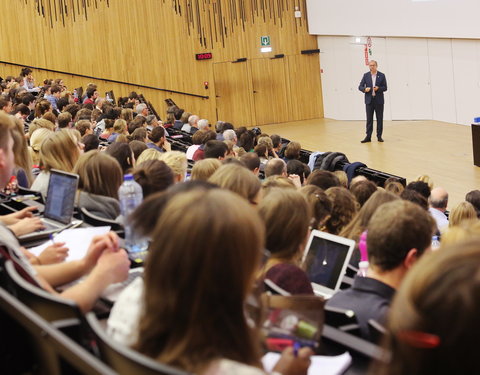 Gastcollege aan studenten Geneeskunde en Gezondheidswetenschappen door prof. Peter Piot