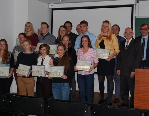 Uitreiking certificaten topstudenten Diergeneeskunde