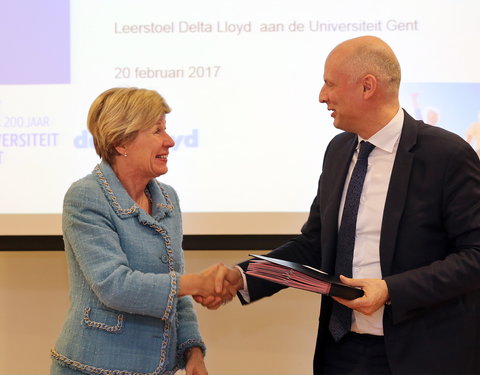 Ondertekening Delta Lloyd Life Leerstoel