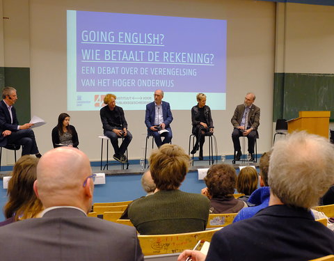 Debat 'Going English? Wie betaalt de rekening?'