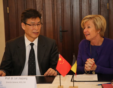 Hernieuwing cooperation agreement met Xinjiang Institute of Ecology and Geography (China)