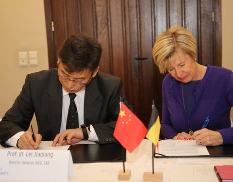 Hernieuwing cooperation agreement met Xinjiang Institute of Ecology and Geography (China)