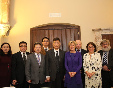 Hernieuwing cooperation agreement met Xinjiang Institute of Ecology and Geography (China)