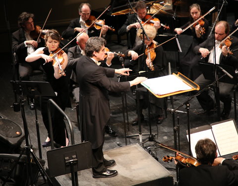 Dies Natalisconcert met première universitaire hymne