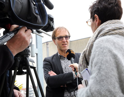 Persconferentie na 1e stemronde verkiezing rector en vicerector