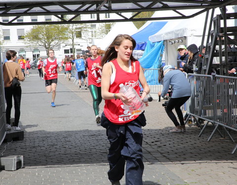 Rondje voor 200 jaar UGent tijdens 12urenloop 2017