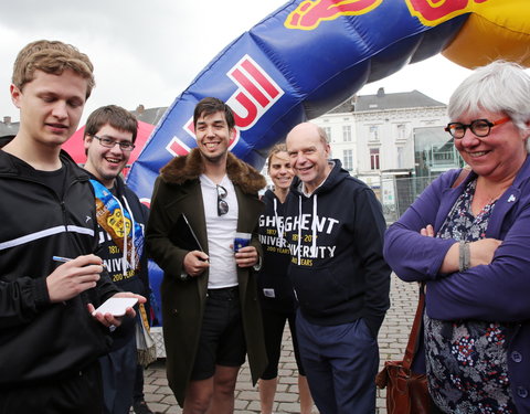 Rondje voor 200 jaar UGent tijdens 12urenloop 2017