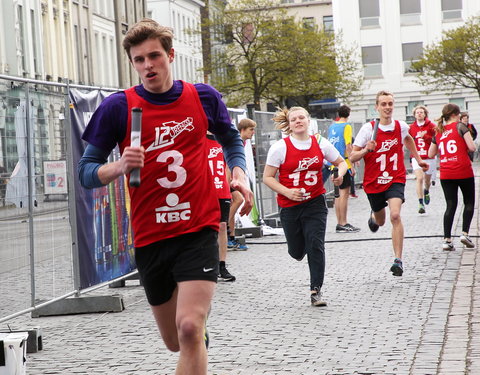 Rondje voor 200 jaar UGent tijdens 12urenloop 2017