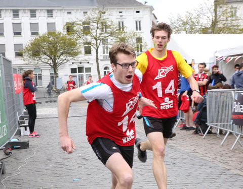 Rondje voor 200 jaar UGent tijdens 12urenloop 2017