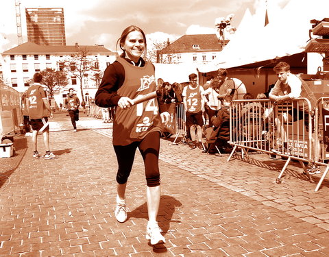 Rondje voor 200 jaar UGent tijdens 12urenloop 2017