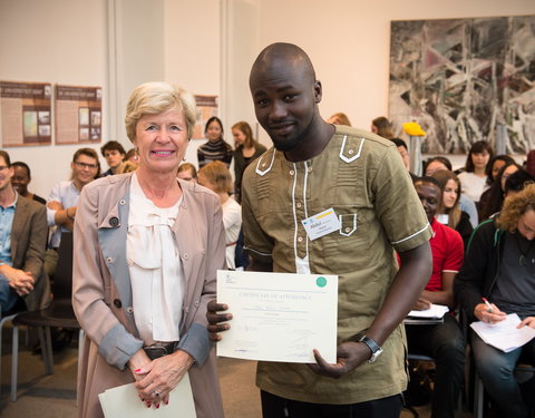 Overhandiging certificaten Summer School 'Health & Migration 2017'