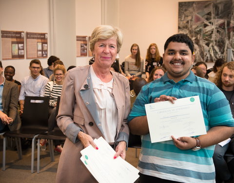 Overhandiging certificaten Summer School 'Health & Migration 2017'