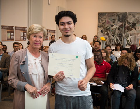 Overhandiging certificaten Summer School 'Health & Migration 2017'