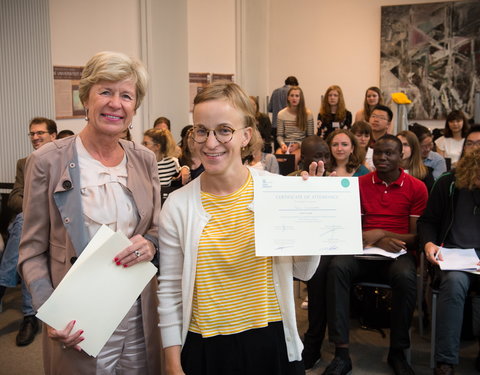 Overhandiging certificaten Summer School 'Health & Migration 2017'