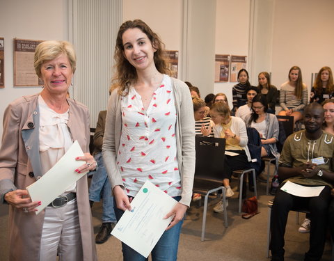 Overhandiging certificaten Summer School 'Health & Migration 2017'