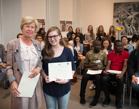 Overhandiging certificaten Summer School 'Health & Migration 2017'