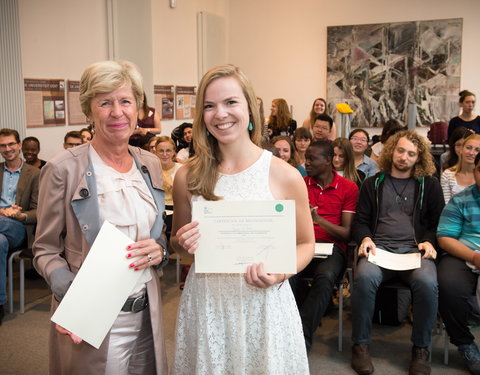 Overhandiging certificaten Summer School 'Health & Migration 2017'