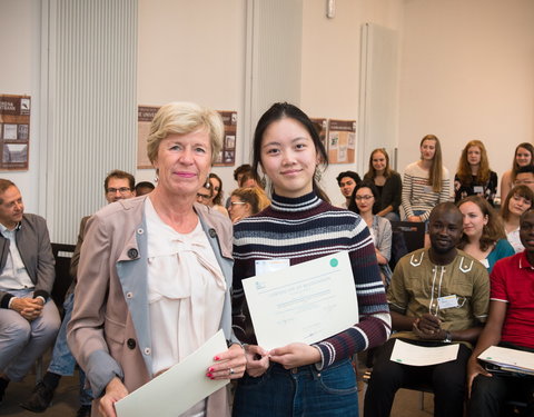 Overhandiging certificaten Summer School 'Health & Migration 2017'