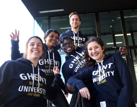 Studenten met UGent sweater