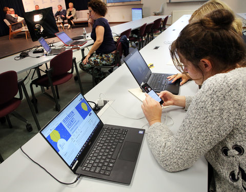 Live facebook debat met kandidaten rectorverkiezing