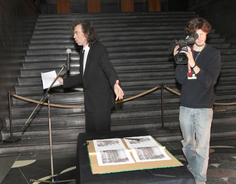 Plechtige ondertekening van 'The Ghent Charter in Defense of Iraqi Academia', openingsplechtigheid van het 'International semina