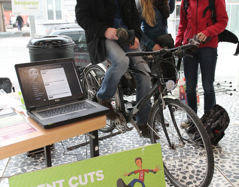 Ecomarkt in het kader van de energiecampagne 2011, met o.a. voorstelling van UGent onderzoek naar ecologie en duurzaamheid-8523