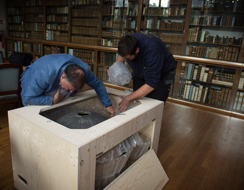 Verhuis kurkmaquette Pantheon naar het UZ Gent