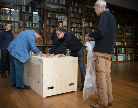 Verhuis kurkmaquette Pantheon naar het UZ Gent